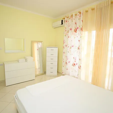 Apartament Fm 2 *