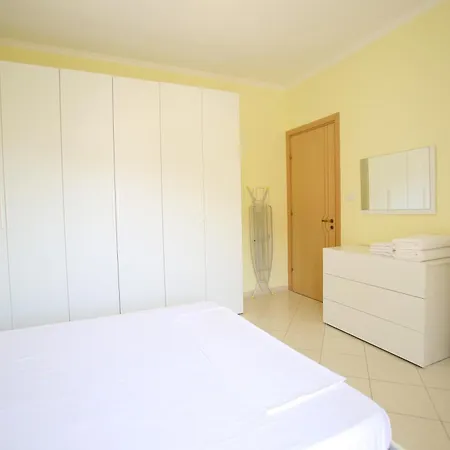Fm 2 Apartament