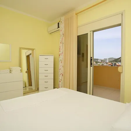 Apartment Fm 2 *